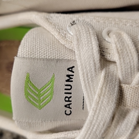 Cariuma OCA Women's Cream Canvas  Sneakers Size 6 Sustainable Organic, Gum Sole - Picture 2 of 8